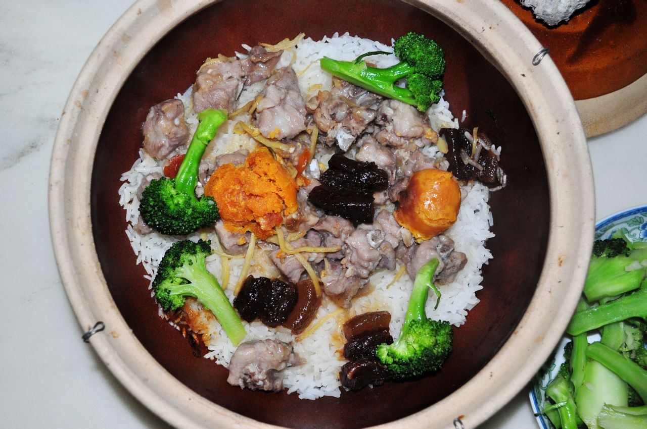 砂锅排骨饭