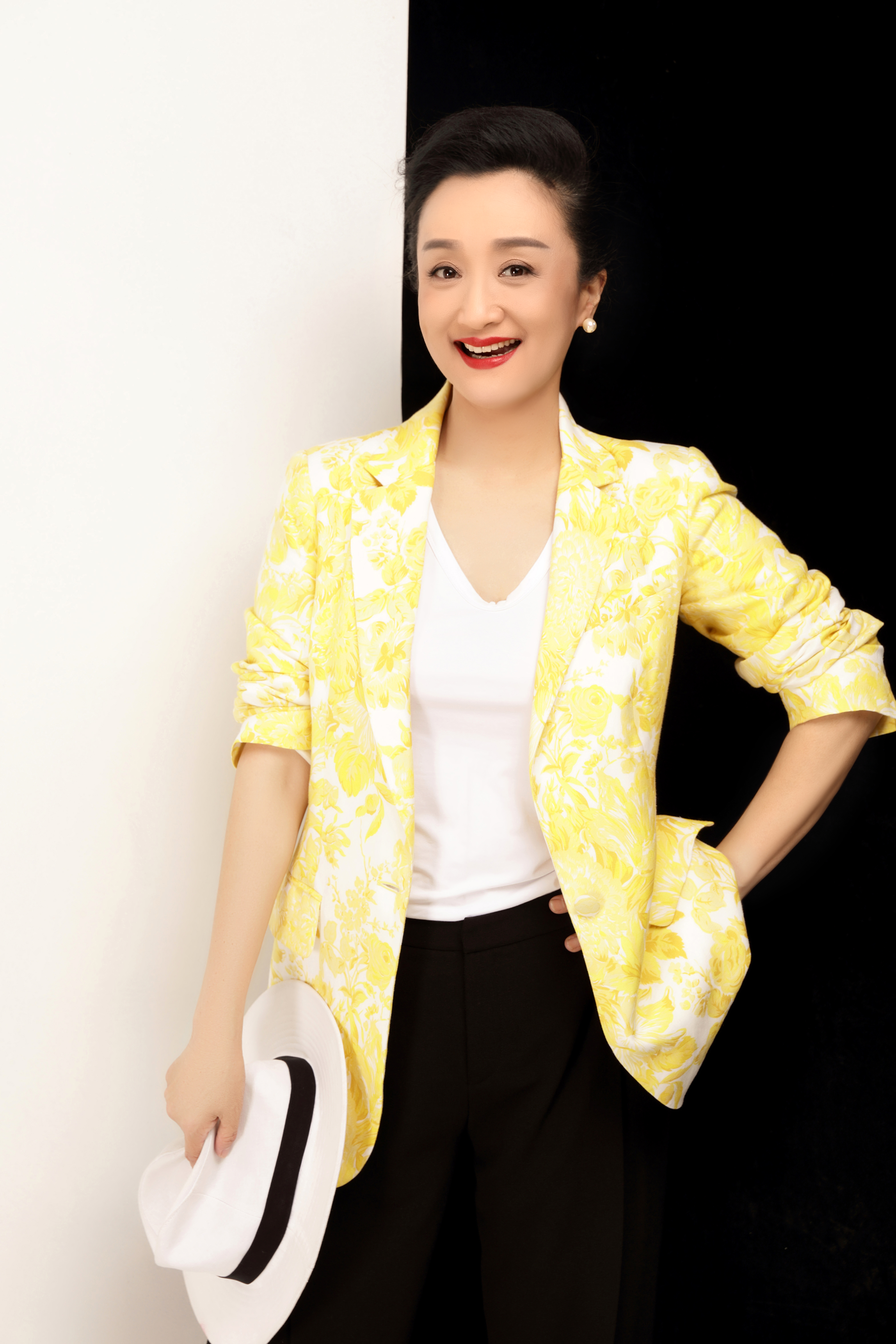  p>杨昆,女,汉族,出生于云南省昆明市,影视演员,毕业于 a target="