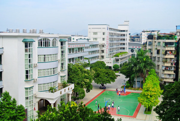 潮州市南春中学