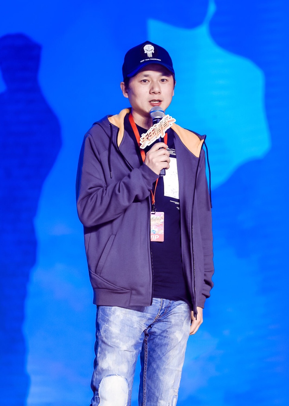  p data-id="gnwlst7dq0">吴强,男,中国内地导演.