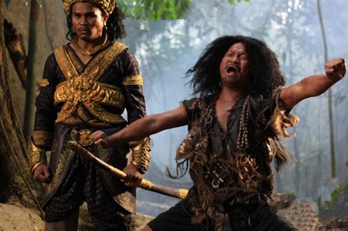  p>《拳霸3》是2010年5月5日上映的一部泰国动作片.