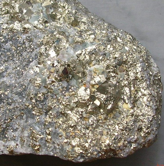  p>硫化矿石是指硫化矿床中未受氧化或轻度氧化的矿石. /p>