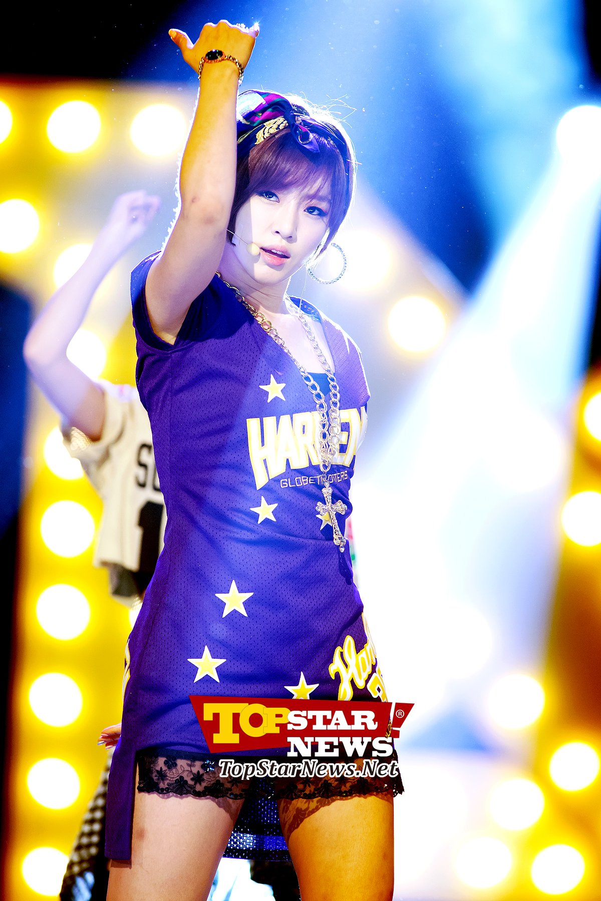  p>咸恩静,1988年12月12日出生于韩国江原道江陵市