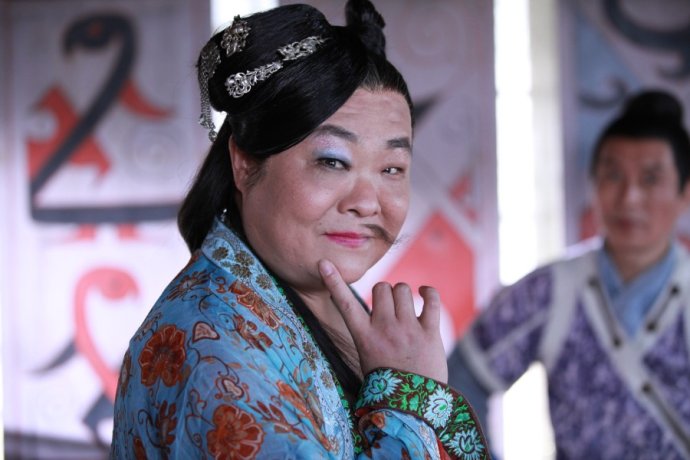  p data-id="gnwuknxiv7">湖南笑星碰碰胡,原名胡建林,中国影视演员.