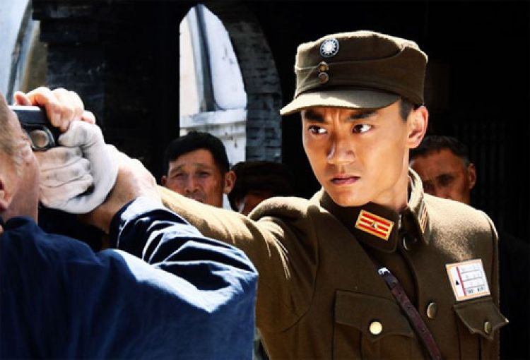  p>《义者无敌》是"英雄无敌"系列电视剧六部曲第五部,其他五部分别是