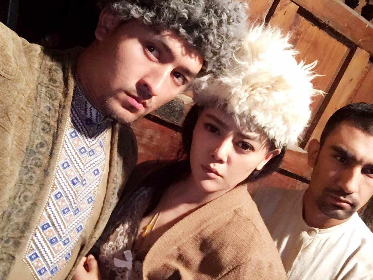  p>阿凸娜·卡米力是一名女演员,出生于1990年9月9日,毕业于 a target