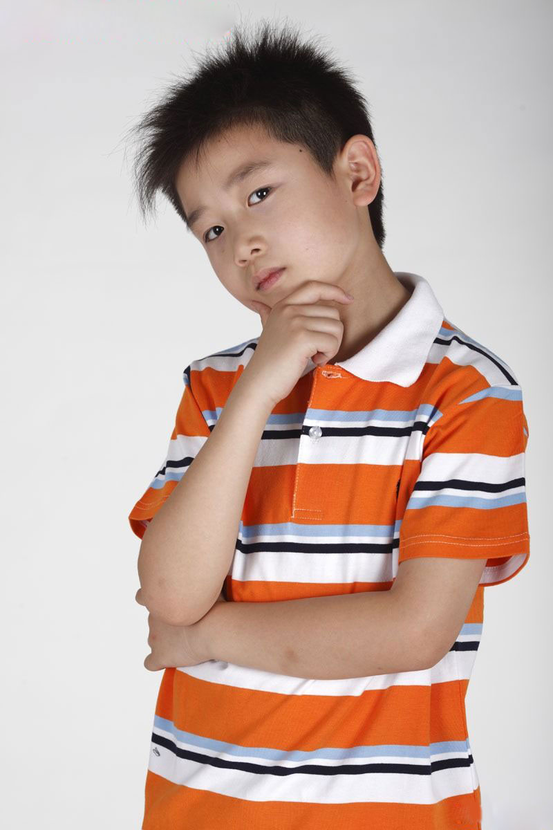  p>李泽熙,男,汉族,2000年1月1日出生于河南开封