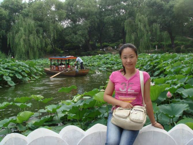 杨彤