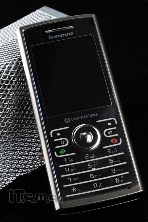  p>联想s7,是一款联想出品的手机. /p>