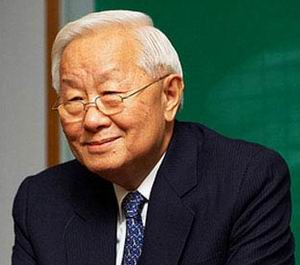  p>张忠谋,1931年7月10日出生于浙江宁波, a target="_blank" href="