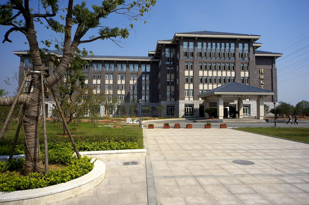 冀中职业学院