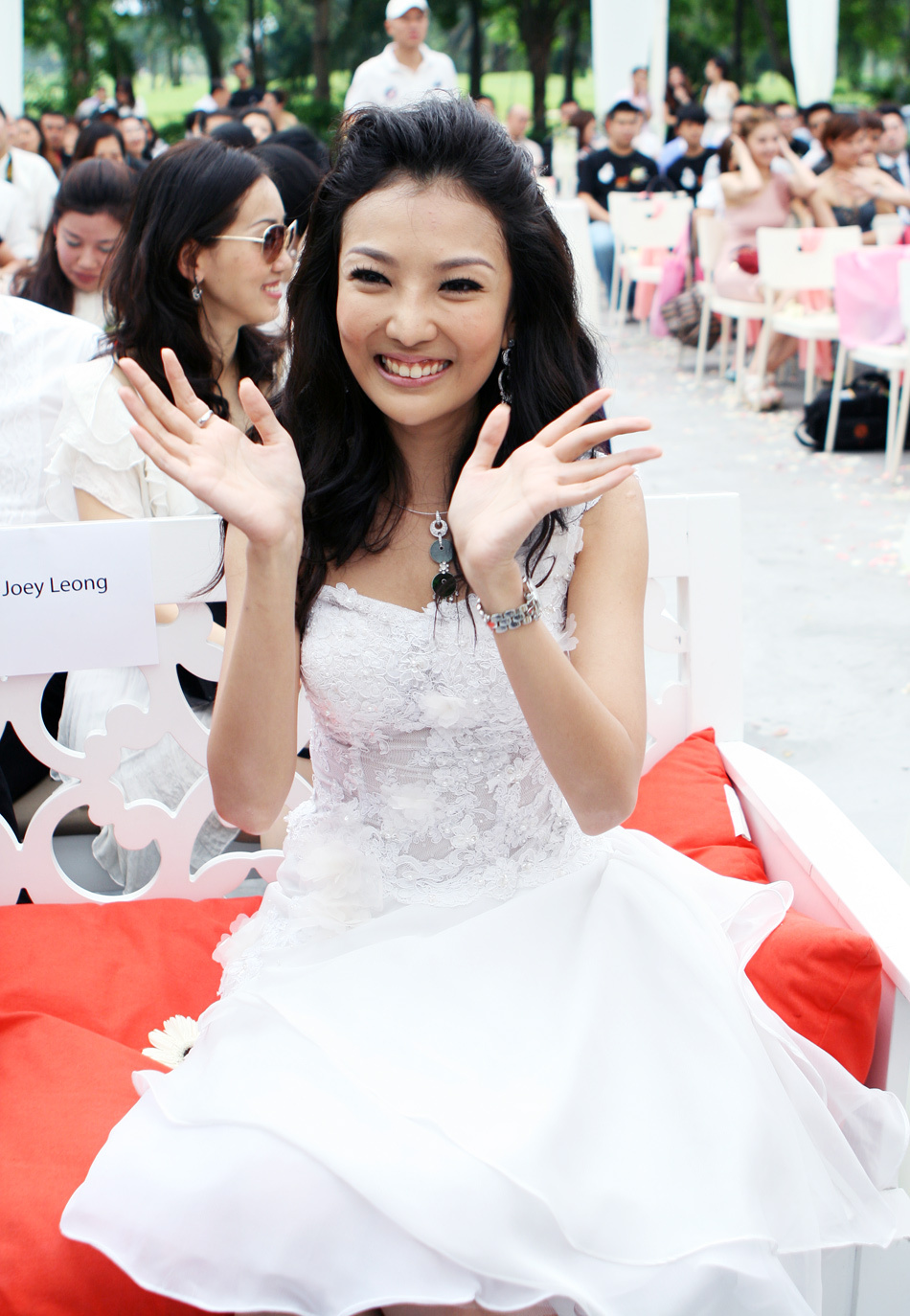  p>童冰玉(chris tong),6月14日出生于马来西亚,影视演员,主持人,歌手