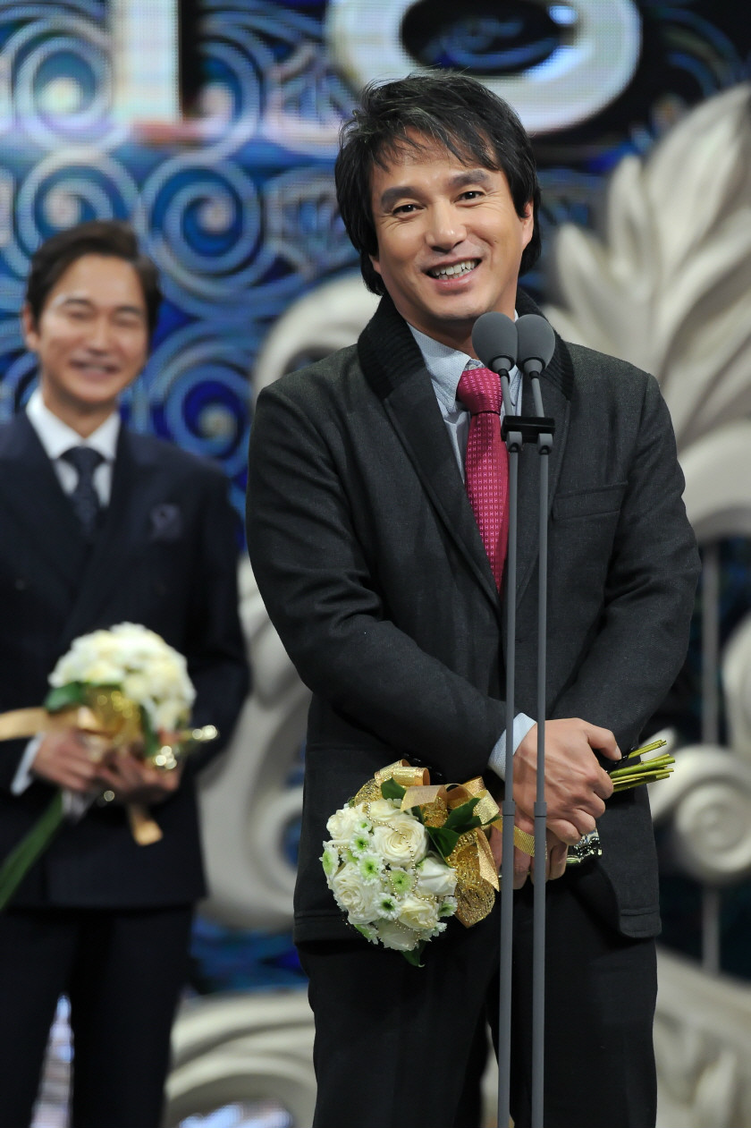  p data-id="gnrrtakmeu">mbc演技大赏是由 a target="_blank" href="