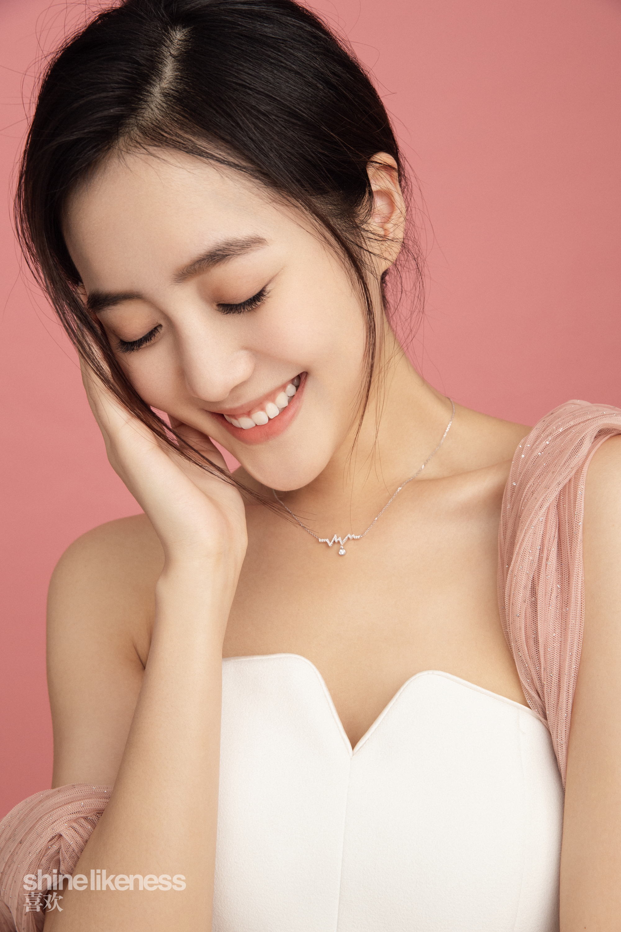 王梓薇,1996年11月20日出生,中国内地影视女演员,毕业于上海戏剧