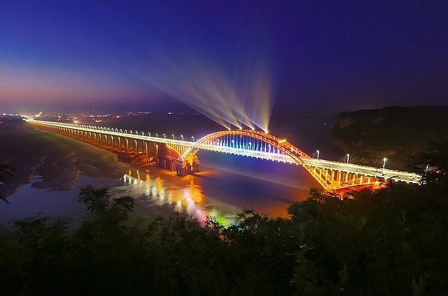  p>郧阳区,原名 a target="_blank" href="/item/郧县/1616109" data