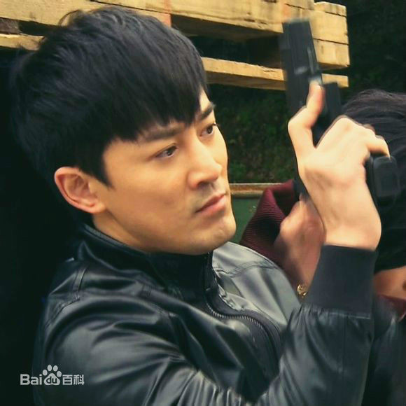  p>林峰,1979年12月8日生于福建厦门,中国香港影视男演员,流行乐歌手.