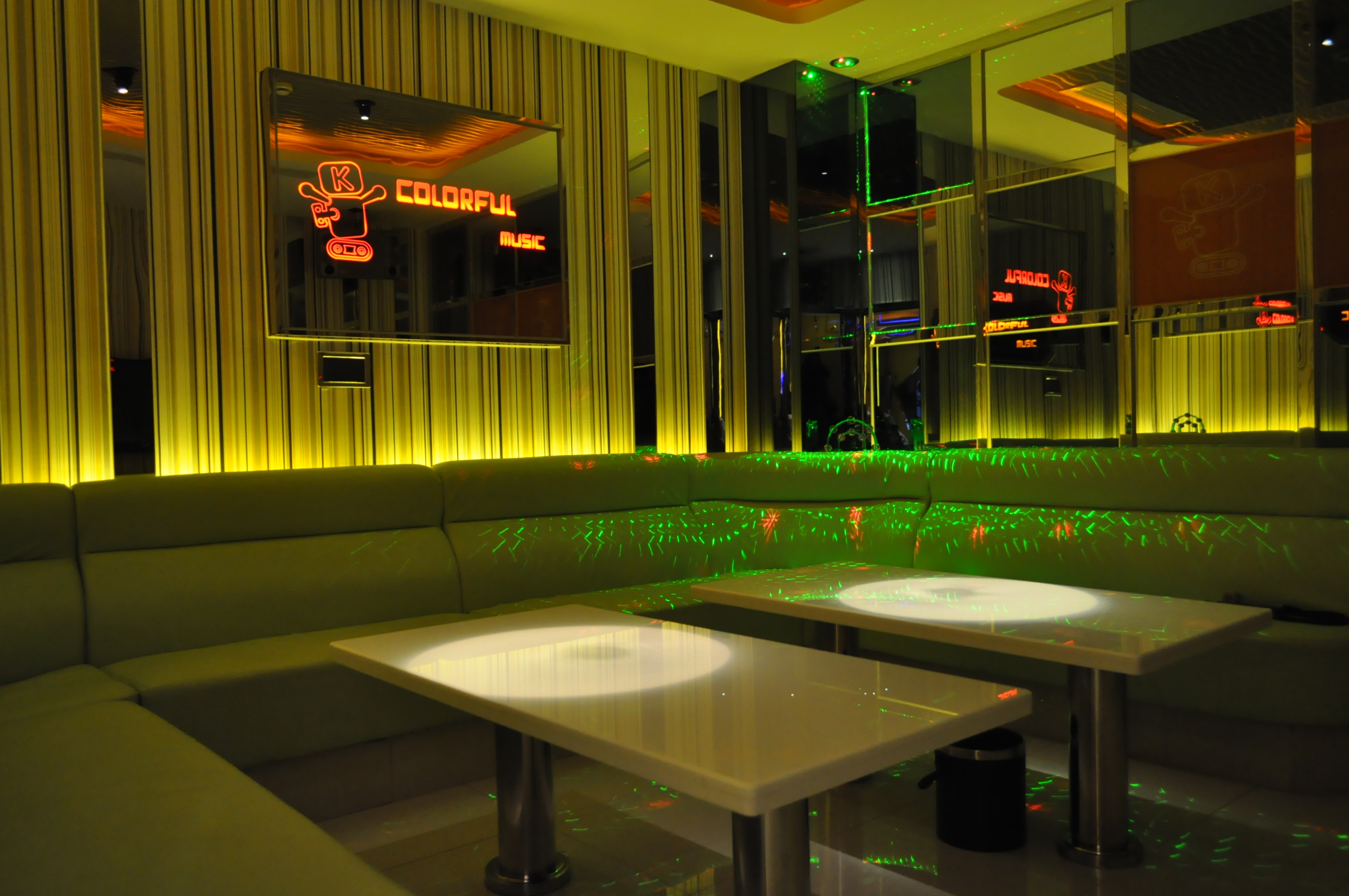 炫音全国连锁ktv