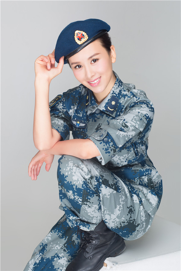  p data-id="gnwxjy7fnt">王雅洁,女,空政文工团优秀青年歌手,出生于