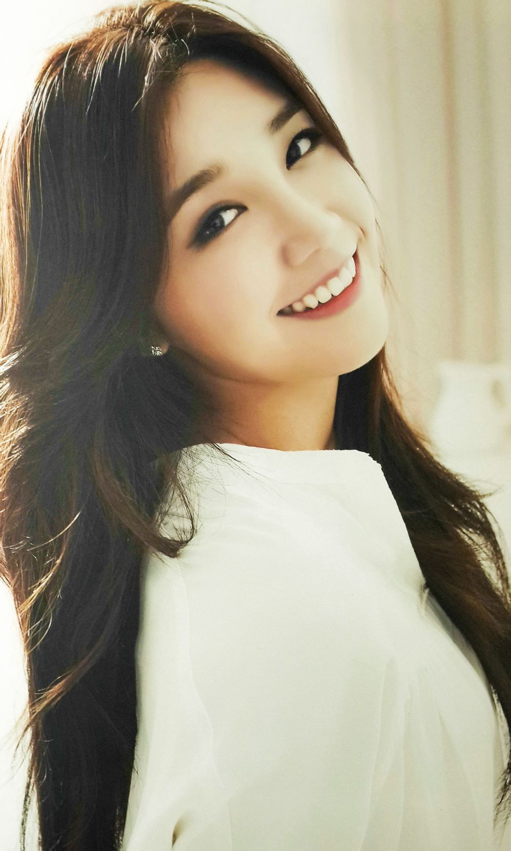 jung eun ji),原名郑慧林,1993年8月18日出生于韩国釜山