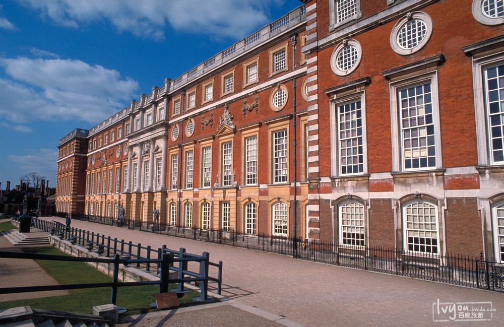  p data-id="go0e41ip1t">汉普顿宫(hampton court palace), 前 a