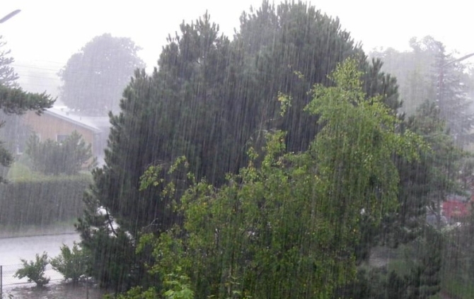  p>乞拉朋齐(cherrapunji)位于 a target="_blank" href="/item/印度