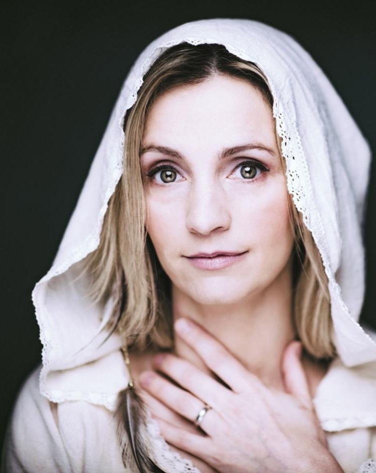 dillon),女,1975年7月21日出生于北爱尔兰,歌手