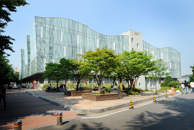  p>中央大学(               ,chung-ang university)是 a target="