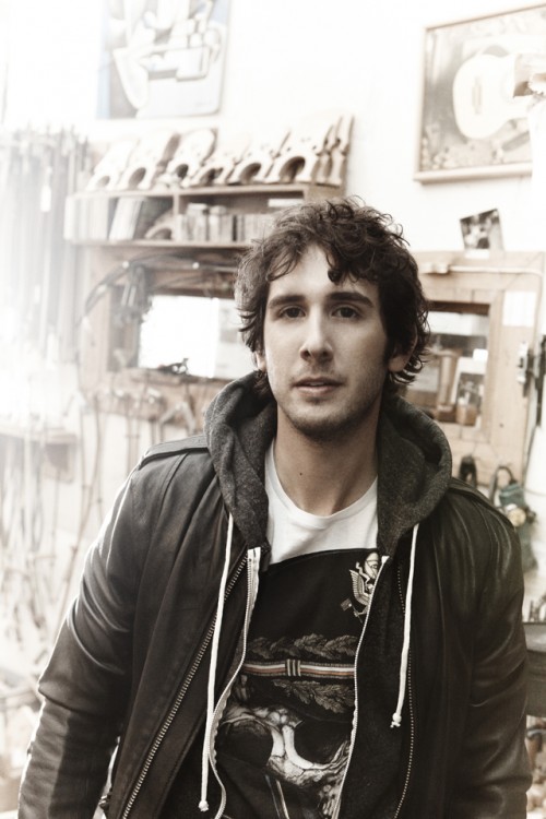  p>乔诗·葛洛班(josh groban),1981年2月27日出生于美国洛杉矶,美国