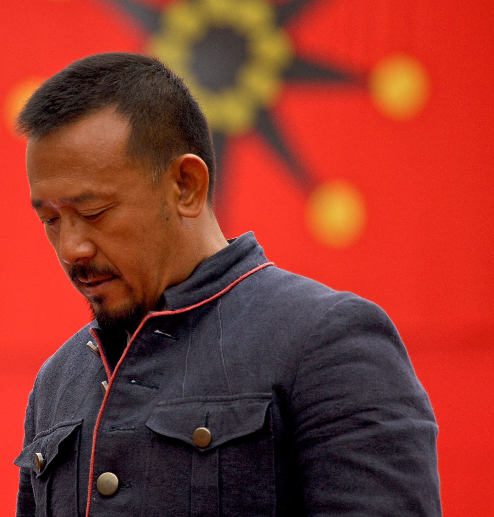  p>《让子弹飞》是由 a target="_blank" href="/item/姜文/1168186"