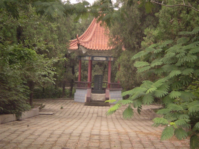 安峰山烈士陵园