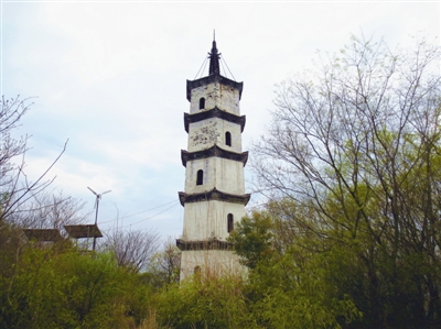 ">新昌县 /a>城关镇石柱湾,塔山村之间的山巅,镇攘与理景功用兼