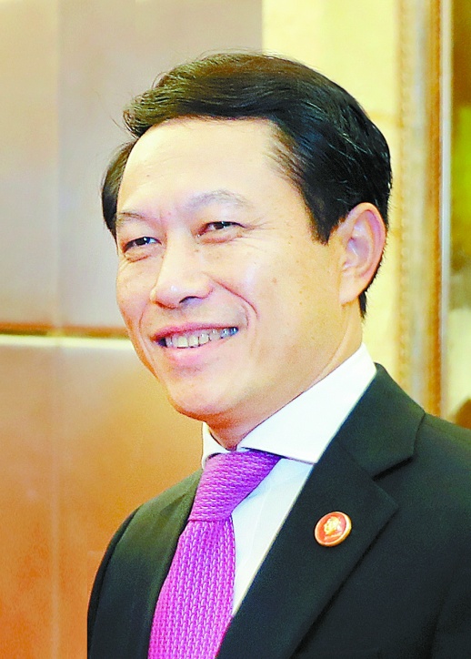  /p> p>现任老挝人民革命党中央政治局委员,老挝外交部部长. /p>