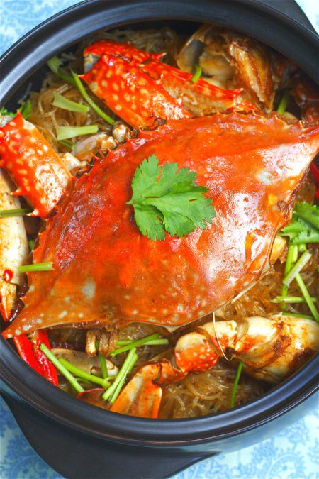  p data-id="gnfe71yu6p">海蟹粉丝煲,秋天的螃蟹既多膏肉也结实,放在