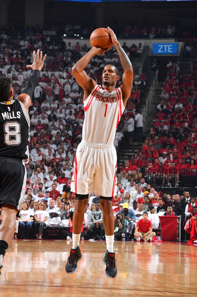 特雷沃·安东尼·阿里扎