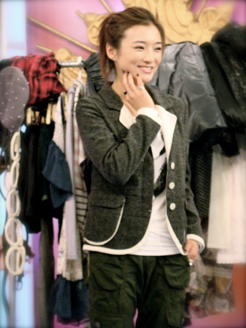  p>鲁昕儿,1985年9月17日出生,中国内地女演员,歌手,毕业于北京电影