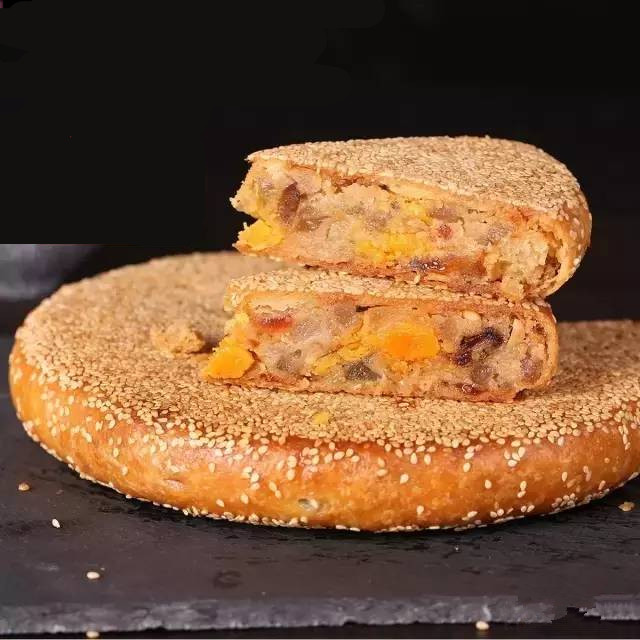  p>桥墩月饼是浙江温州苍南地区的传统名小吃.