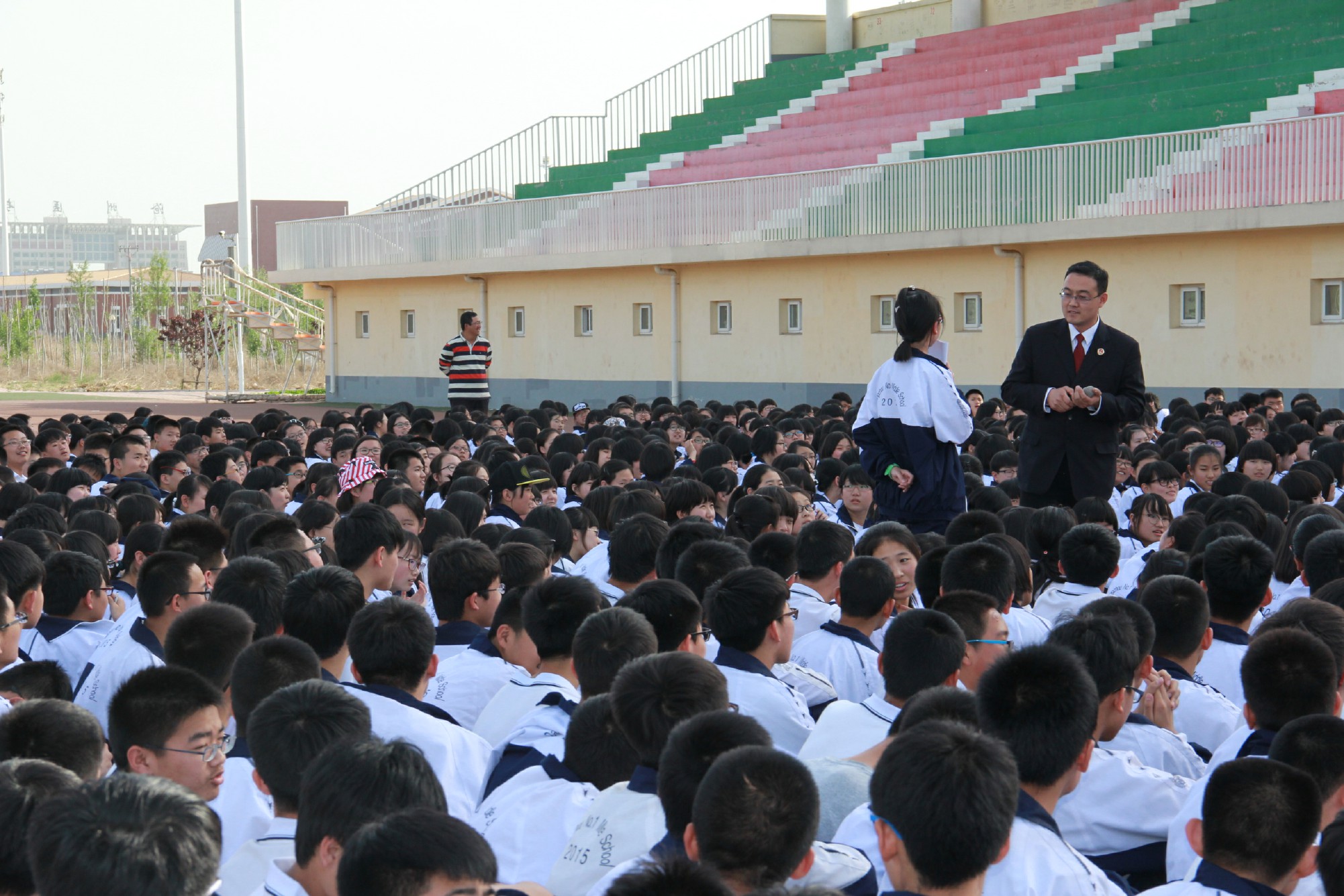  p>沧州一中始建于1913年,为河北省首批重点中学,中学百年名校.