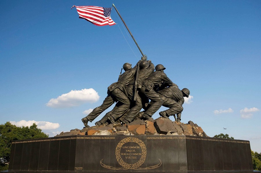 marine corps war memorial)离 a href="#" data-lemmaid="774961">>