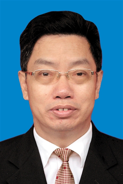 1956年11月生,四川省 a href="#">富顺县 /a>人,1980年2月参加工作