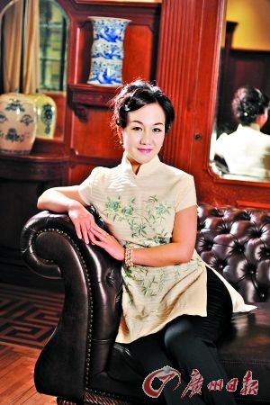  p>凤凰于飞,王维倩演唱歌曲. /p>