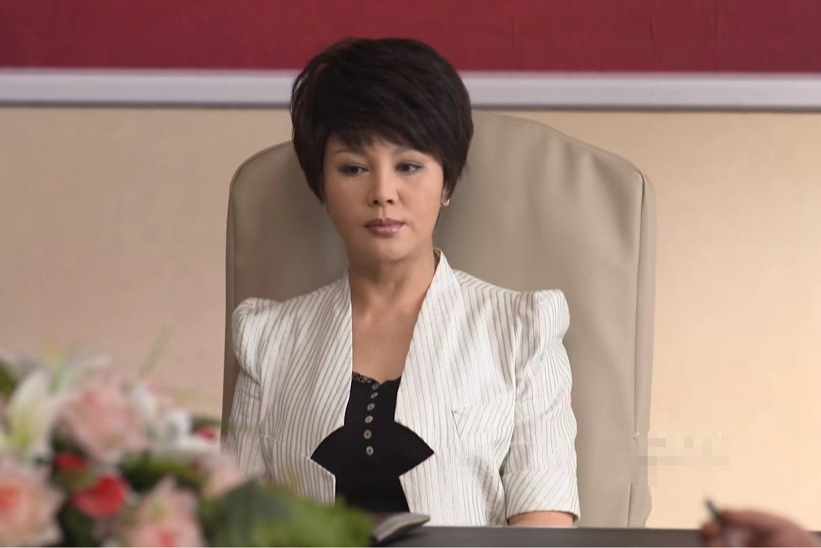 李波罗》/16015094" data-lemmaid="16015094">《挺住!