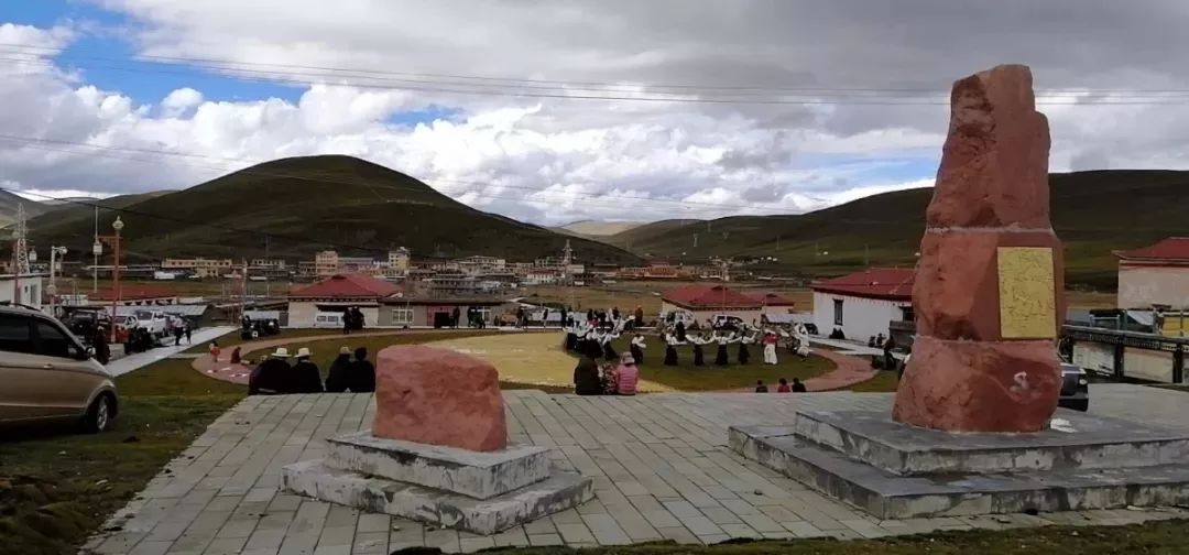 data-lemmaid="15626925">四川省 /a>甘孜藏族自治州雅江县,地处 a