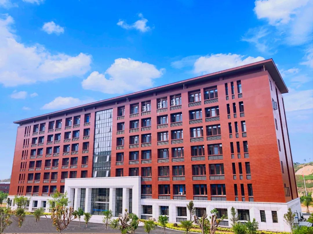 梧州医学高等专科学校