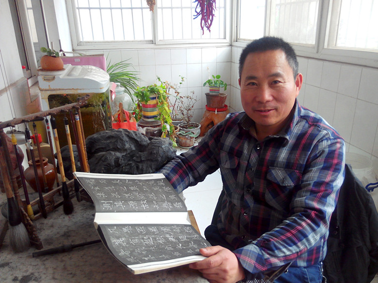 id="sk1a24obidmt">王士祥,男,出生于1965年,吉林省四平市人,书法家