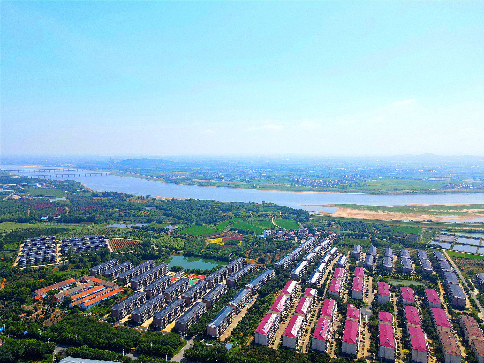  p data-id="gn08nky0x2">凤凰村,位于江西省南昌市南昌县黄马乡凤凰