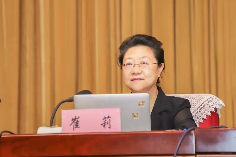  p>崔莉,女,律师,毕业于交通大学,京师律师事务所(全球总部)高级合伙