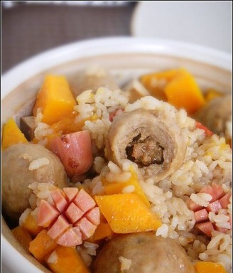 锅仔牛肉丸焖饭