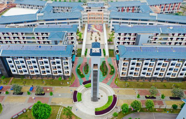 4 middle school),简称"南宁四中",位于 a target="_blank" href="
