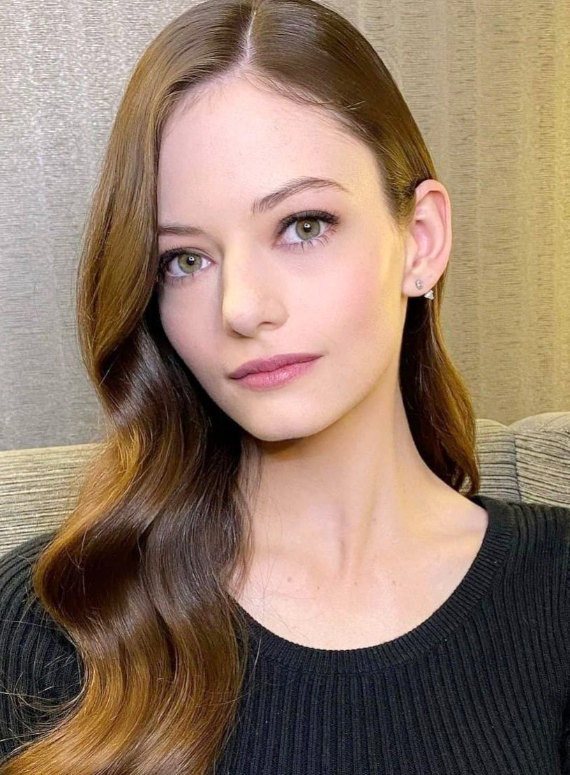  p>麦肯基·弗依 i>(mackenzie foy) /i>,2000年11月10日出生于美国