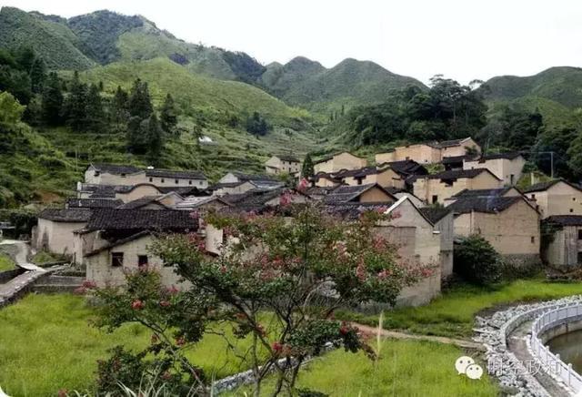  p>洞门前村位于龙海市白水镇北边,隶属于 a target="_blank" href="